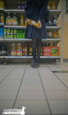 国产亚洲成av人在线观看嫩草_720完整版观看