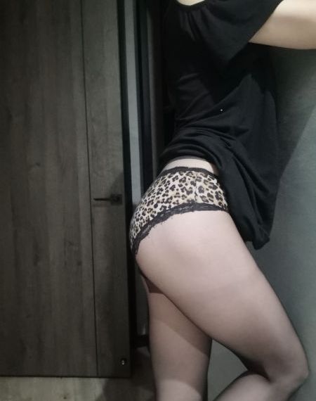 精品少妇人妻av免费看_剧情片电影完整版在线观看
