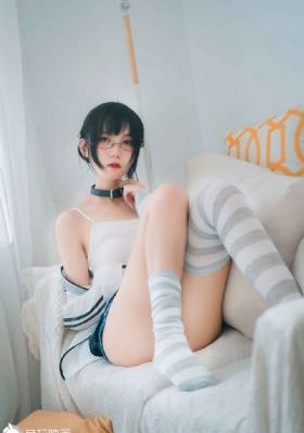 快穿之肉香四溢(高h)_720在线视频播放