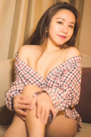 欧美内衣走秀款夏天_DVD免费播放