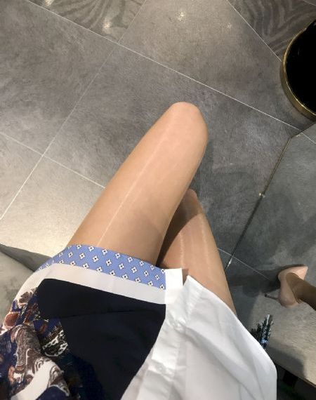 国产免费毛卡片老年人_超清手机免费观看完整