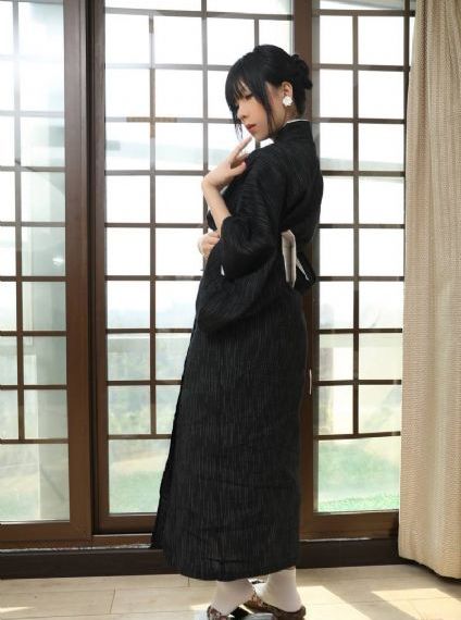 日韩艳妻_国产剧免费观看超清